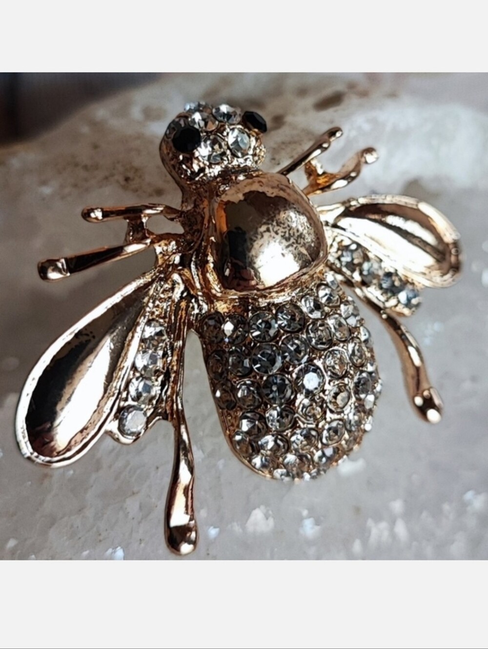 Shiny Gold Tone Vintage Honey Bumble Bee Clear Rhinestone Brooch Black Eyes